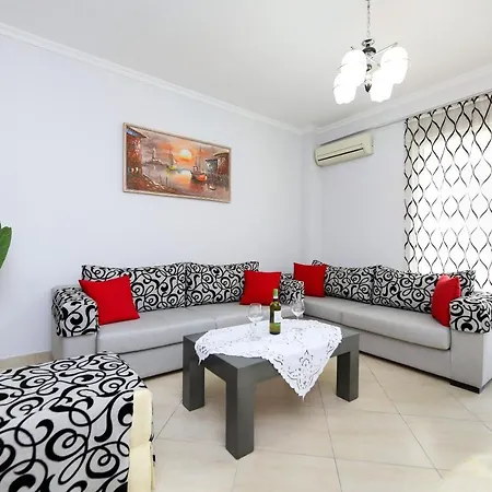 アパート Oslo 2 With Private Parking Vlorë