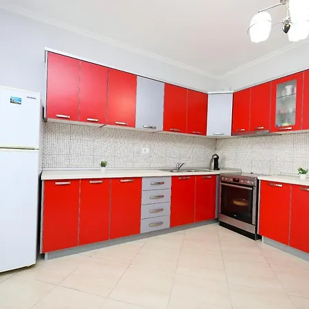 Oslo 2 With Private Parking Appartamento Vlorë