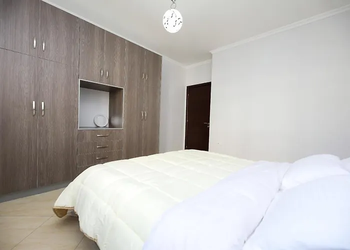 Oslo 2 With Private Parking Apartment Vlorë